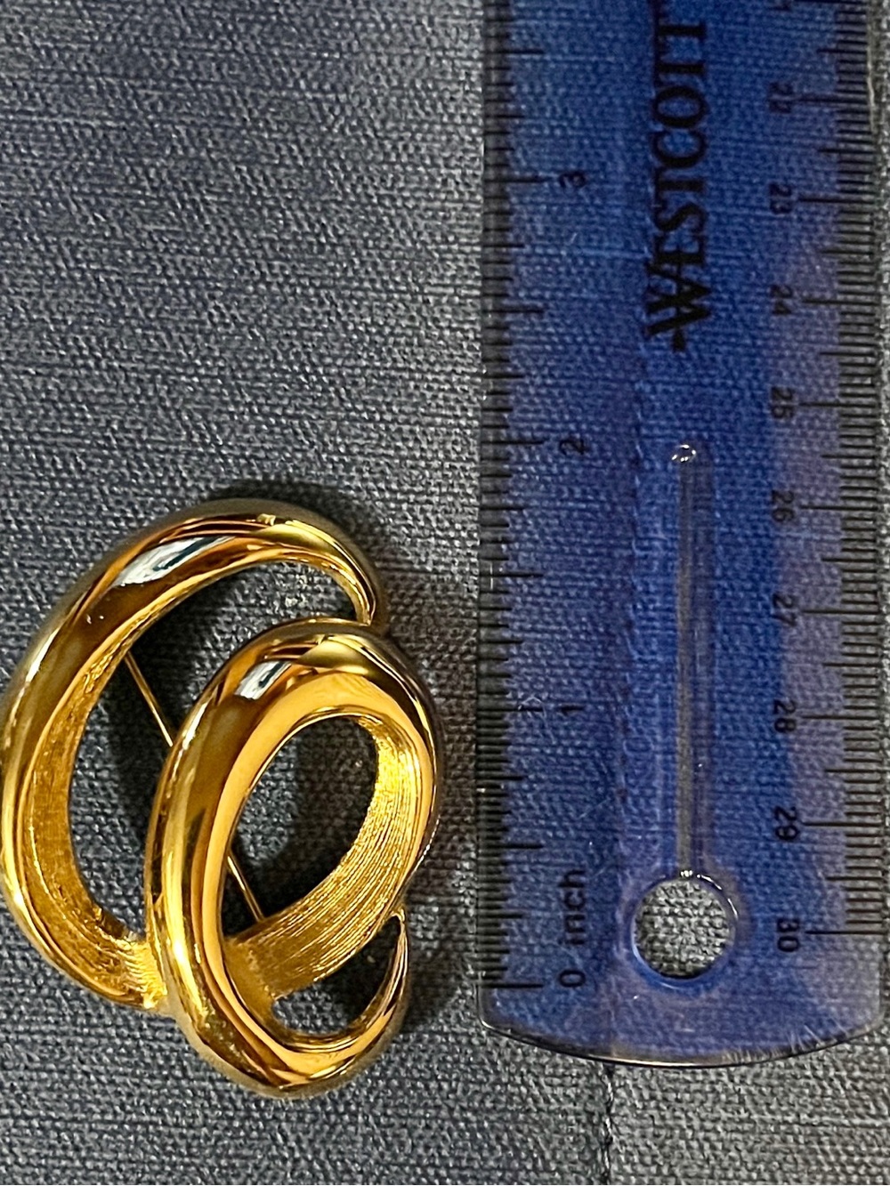2” Gold Tone Interlocking Oval Brooch Pin
